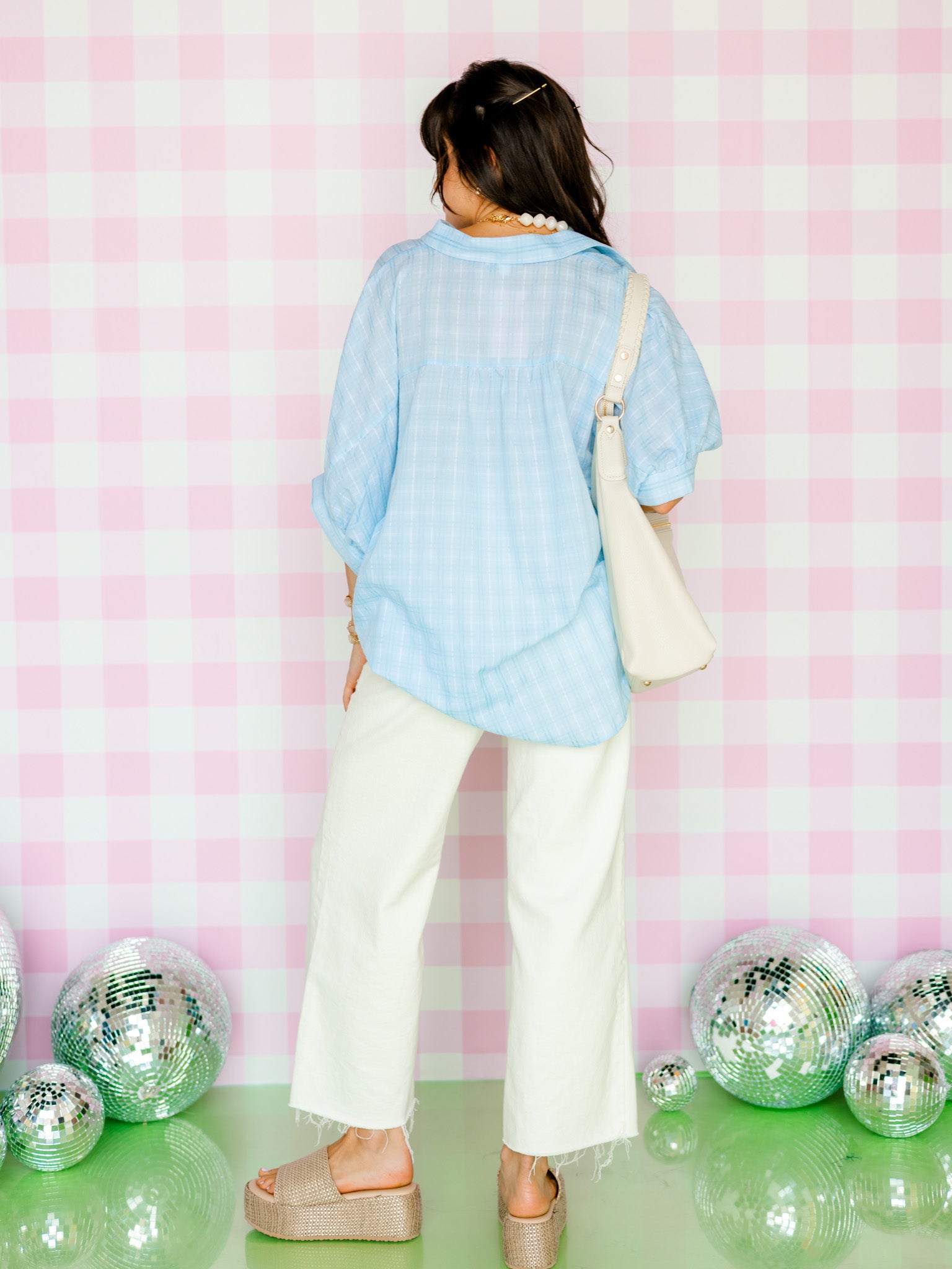 Lightly Moving Top