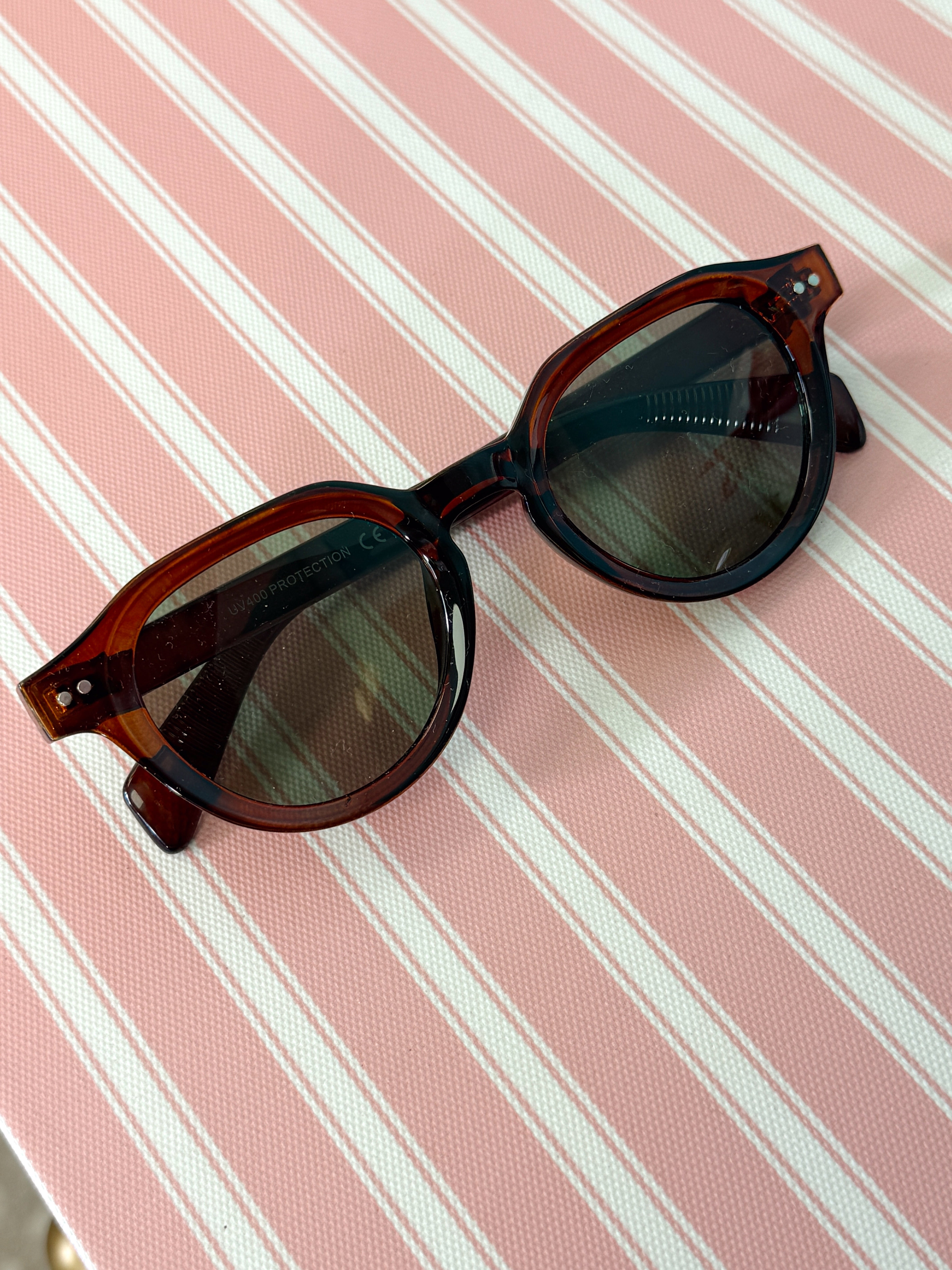 Stay Abroad Sunnies