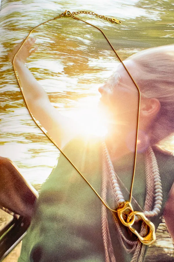 The Wavy Necklace